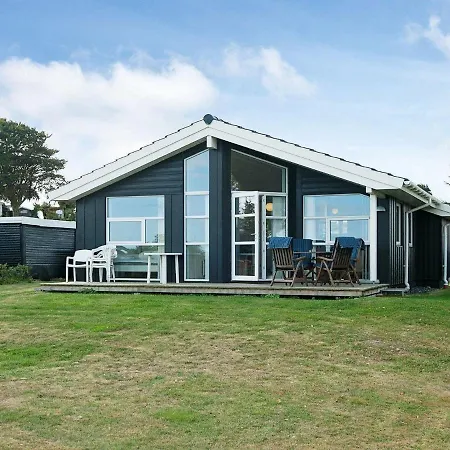 Three-bedroom Holiday In *