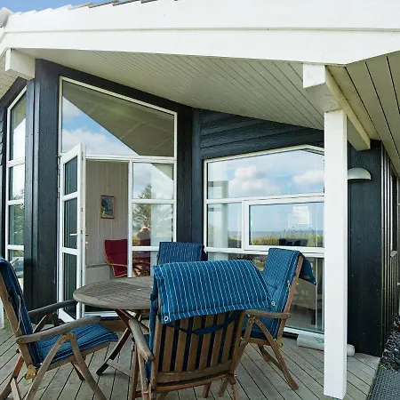 Tatil Evi Three-bedroom Holiday In *