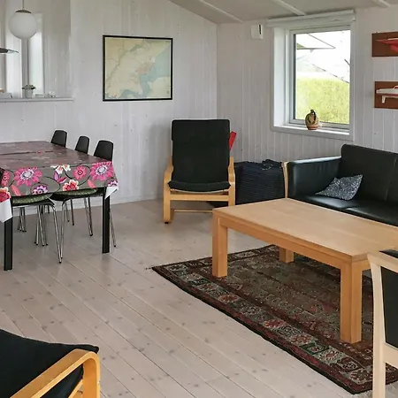 Three-bedroom Holiday In Tatil Evi