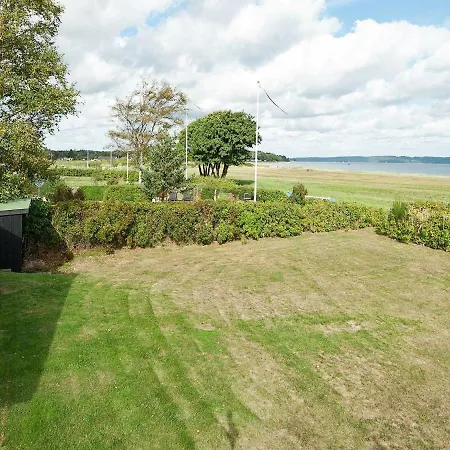 Three-bedroom Holiday In * Fredericia
