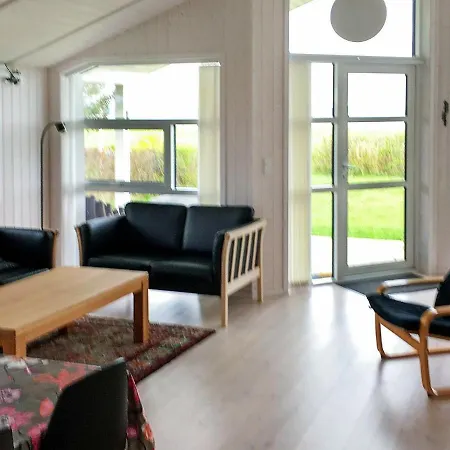 Three-bedroom Holiday In Tatil Evi *